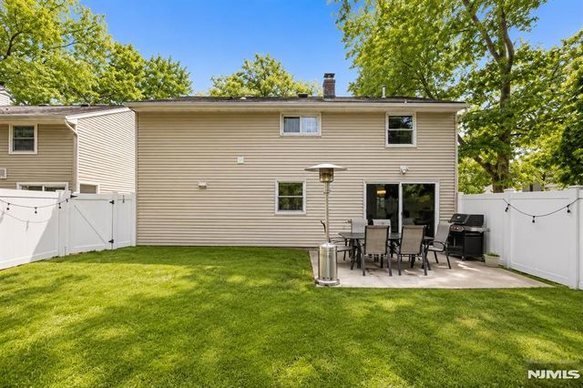 111 E Prospect Street, Waldwick, NJ 07463