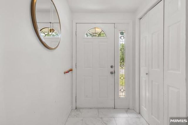111 E Prospect Street, Waldwick, NJ 07463