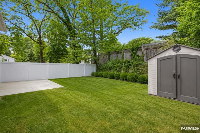 111 E Prospect Street, Waldwick, NJ 07463