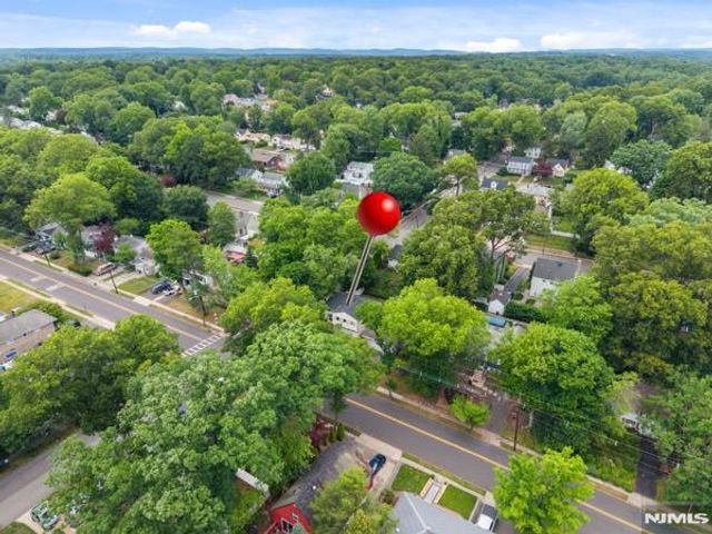 111 E Prospect Street, Waldwick, NJ 07463
