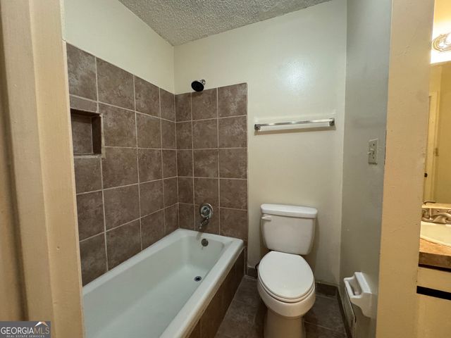 5140 High Point 21, Union City, GA 30291