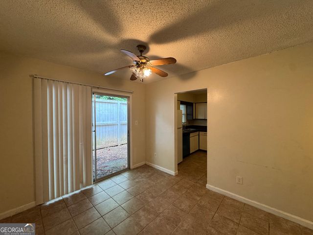 5140 High Point 21, Union City, GA 30291