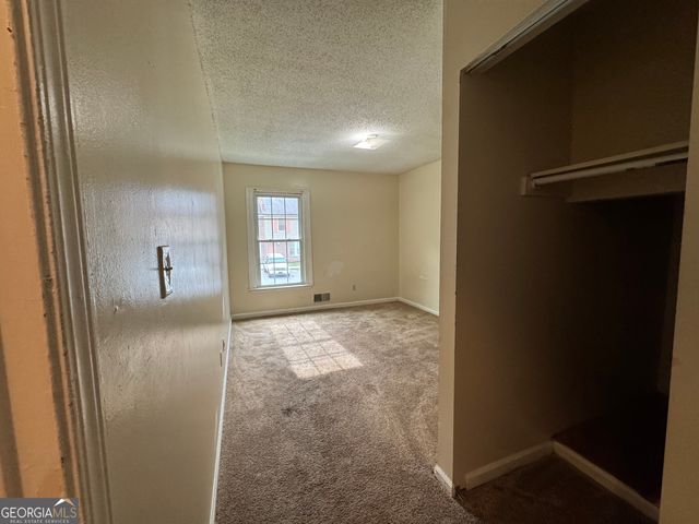 5140 High Point 21, Union City, GA 30291