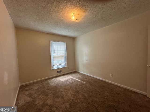 5140 High Point 21, Union City, GA 30291