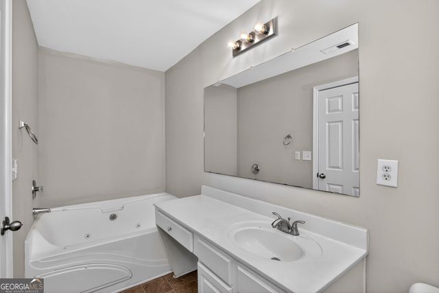 837 Crestwell Circle SW, Atlanta, GA 30331