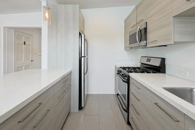 751 D Avenue, Coronado, CA 92118