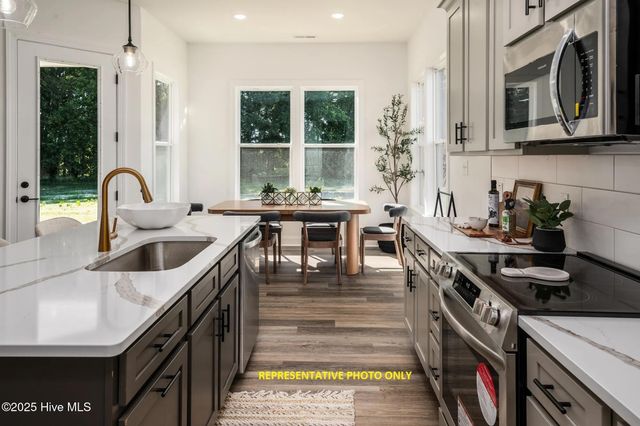 851 Fairway Road, Ayden, NC 28513