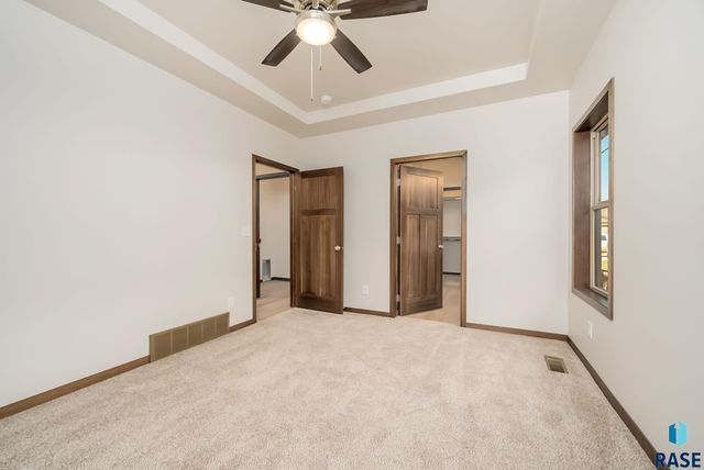 2409 E Tinley St Street, Brandon, SD 57005