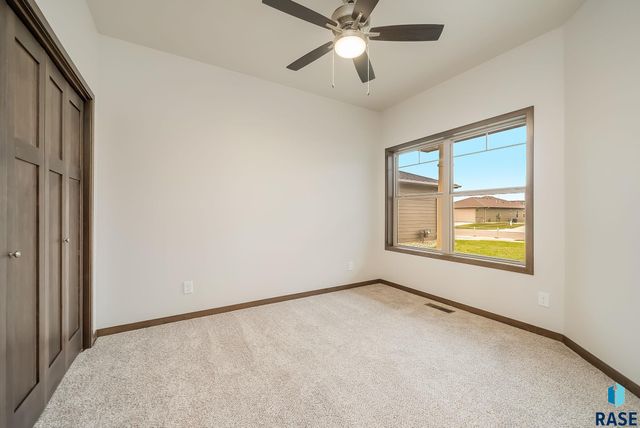 2409 E Tinley St Street, Brandon, SD 57005