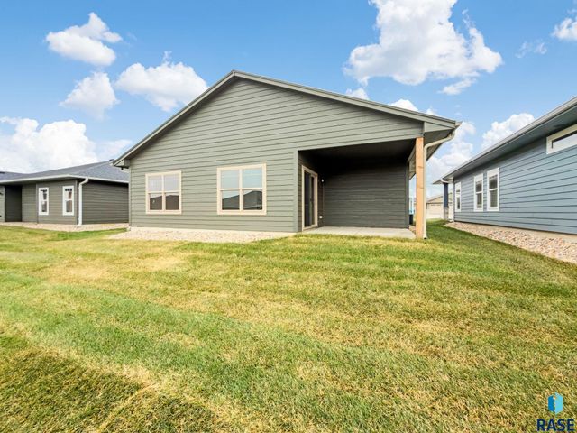 2409 E Tinley St Street, Brandon, SD 57005
