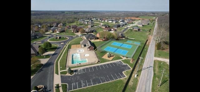 1765 W Gaslight Drive, Springfield, MO 65810