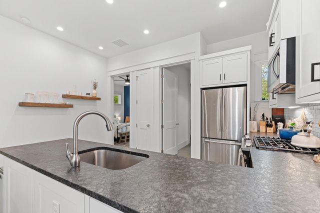 3206 Garden Villa LN A, Austin, TX 78704