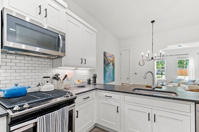 3206 Garden Villa LN A, Austin, TX 78704