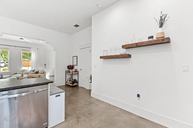 3206 Garden Villa LN A, Austin, TX 78704