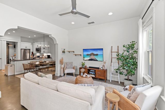 3206 Garden Villa LN A, Austin, TX 78704