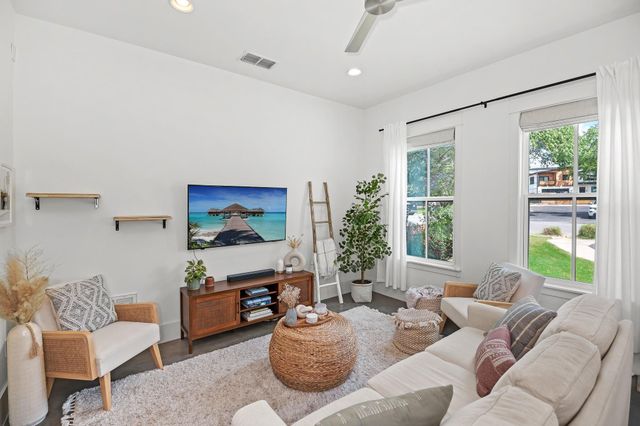 3206 Garden Villa LN A, Austin, TX 78704