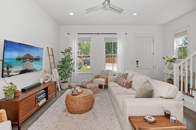 3206 Garden Villa LN A, Austin, TX 78704