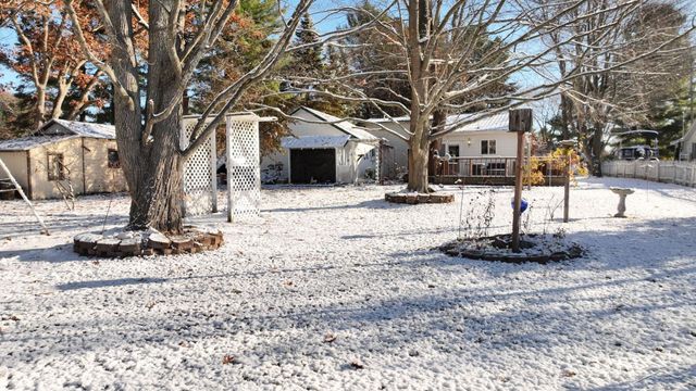 2427 Courtney Drive, Harrison, MI 48625