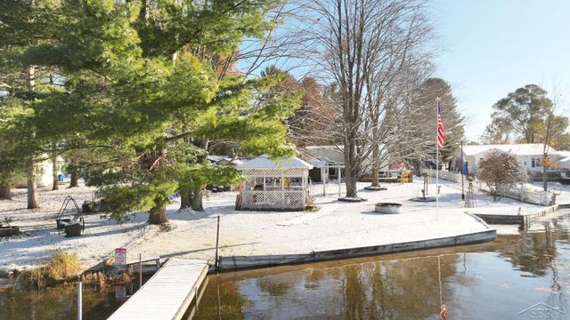 2427 Courtney Drive, Harrison, MI 48625