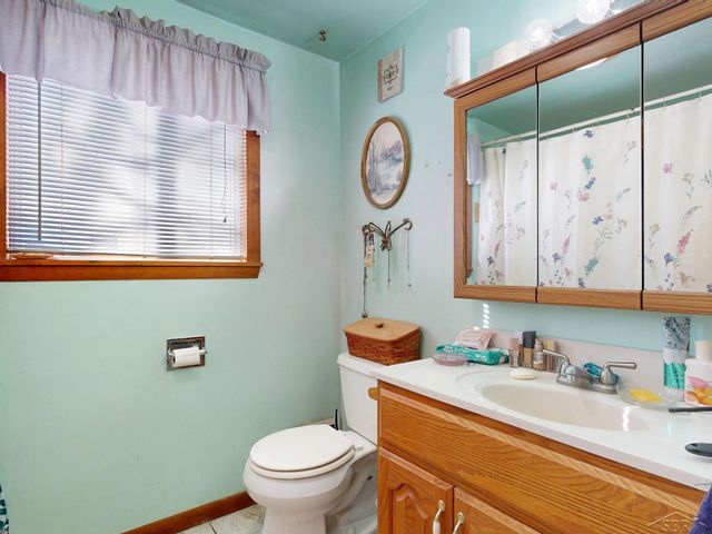 2427 Courtney Drive, Harrison, MI 48625