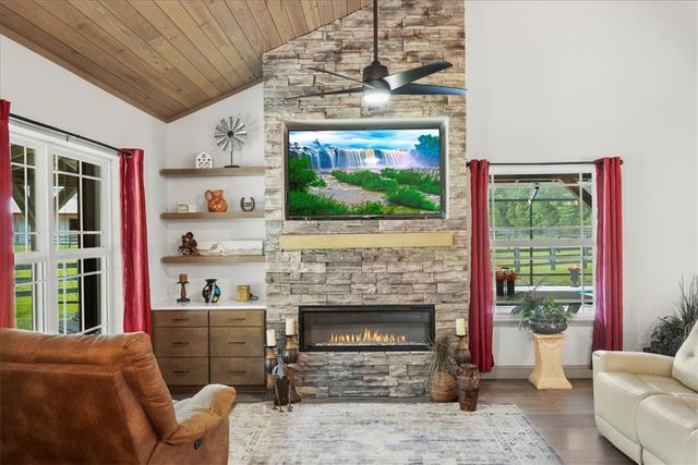 1330 SR 110 Highway E, Waynesville, GA 31566