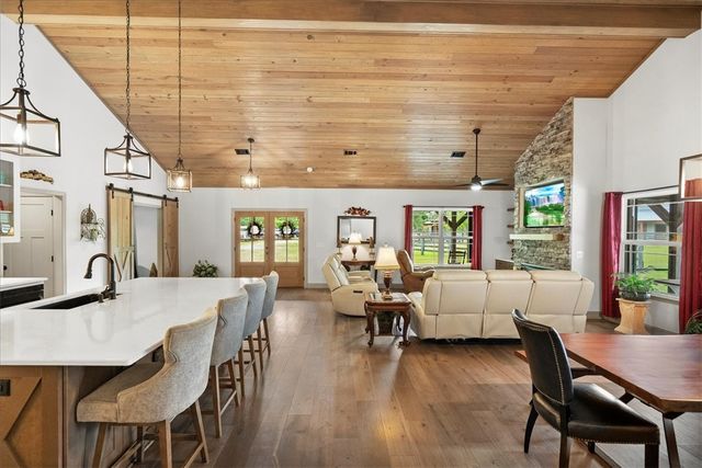 1330 SR 110 Highway E, Waynesville, GA 31566