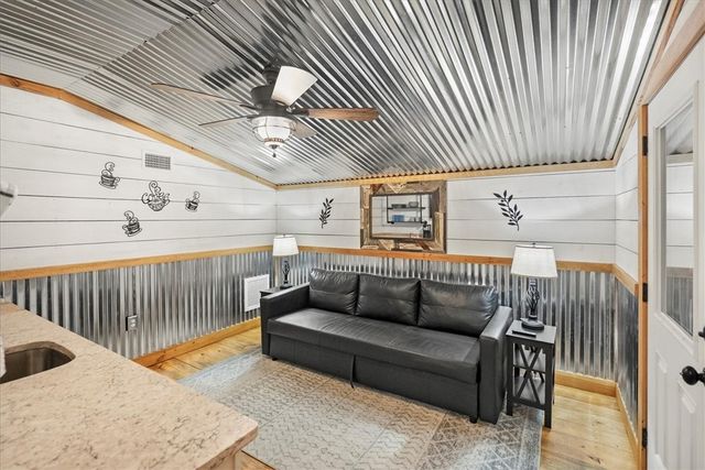 1330 SR 110 Highway E, Waynesville, GA 31566