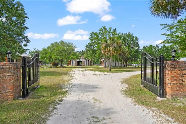 1330 SR 110 Highway E, Waynesville, GA 31566