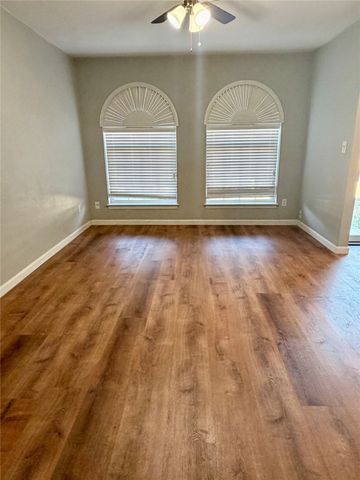 318 NE Michael Drive, Burleson, TX 76028