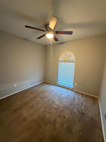 318 NE Michael Drive, Burleson, TX 76028