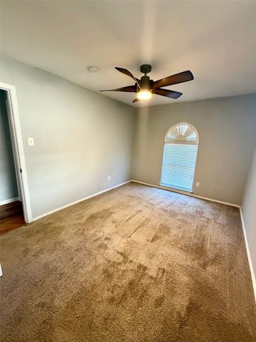 318 NE Michael Drive, Burleson, TX 76028