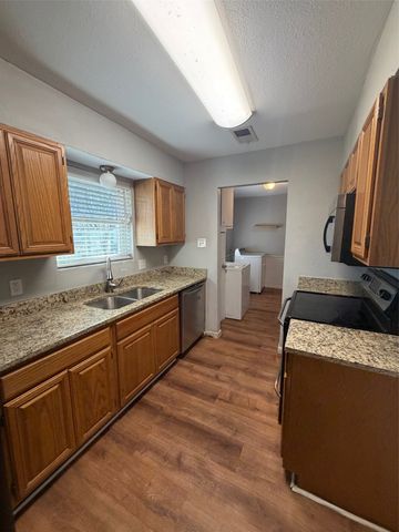 318 NE Michael Drive, Burleson, TX 76028