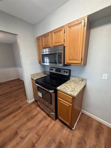 318 NE Michael Drive, Burleson, TX 76028