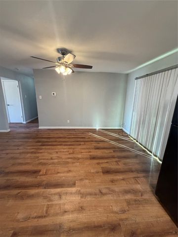 318 NE Michael Drive, Burleson, TX 76028