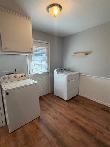 318 NE Michael Drive, Burleson, TX 76028