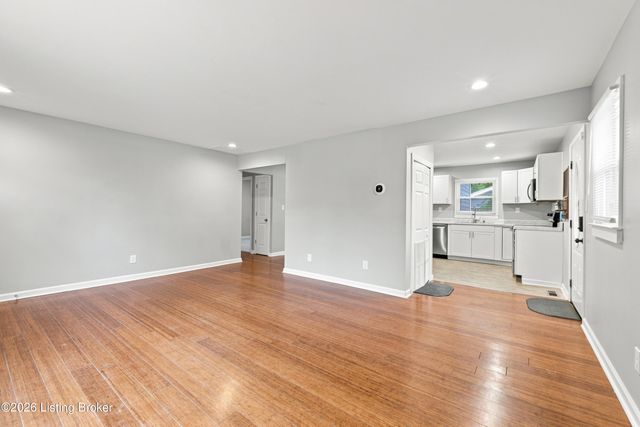 2413 Elmore St, Louisville, KY 40216