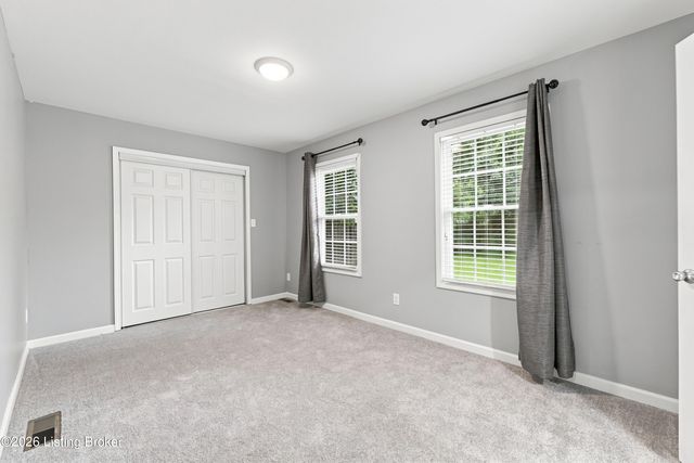 2413 Elmore St, Louisville, KY 40216