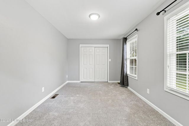 2413 Elmore St, Louisville, KY 40216