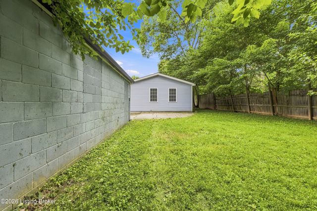 2413 Elmore St, Louisville, KY 40216