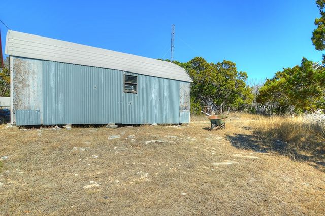 270 Sanders Rd, Center Point, TX 78010