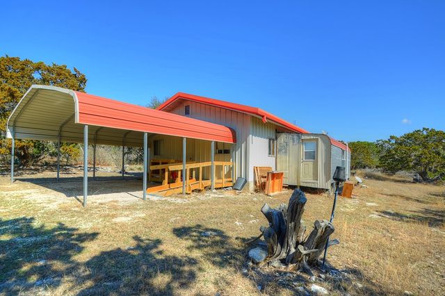 270 Sanders Rd, Center Point, TX 78010