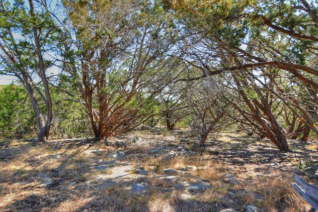 270 Sanders Rd, Center Point, TX 78010