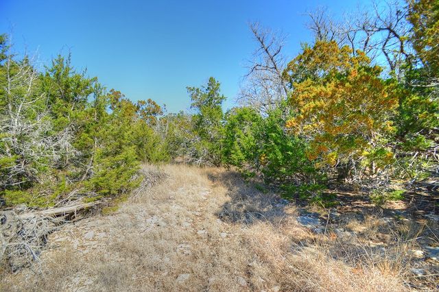 270 Sanders Rd, Center Point, TX 78010