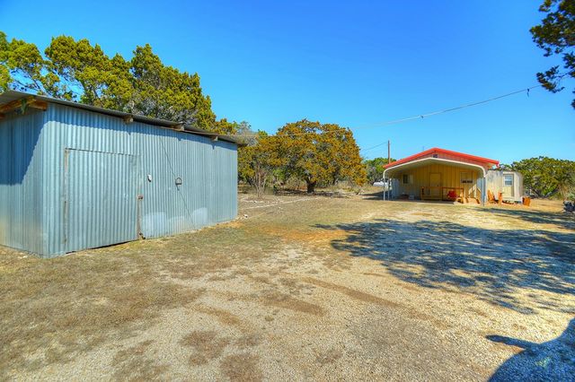 270 Sanders Rd, Center Point, TX 78010