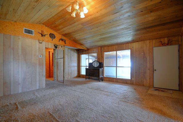 270 Sanders Rd, Center Point, TX 78010