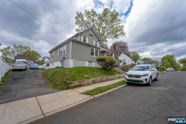 100 Washington Place, Teaneck, NJ 07666