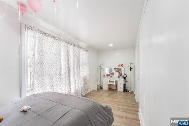 100 Washington Place, Teaneck, NJ 07666