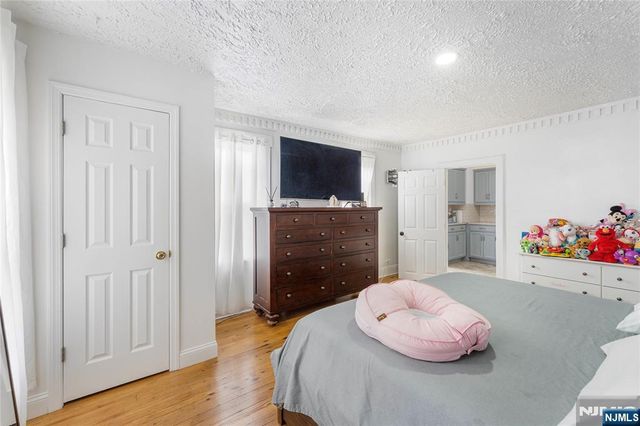 100 Washington Place, Teaneck, NJ 07666