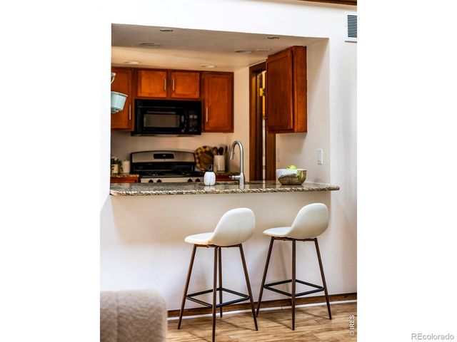 2960 Shadow Creek Drive 302, Boulder, CO 80303