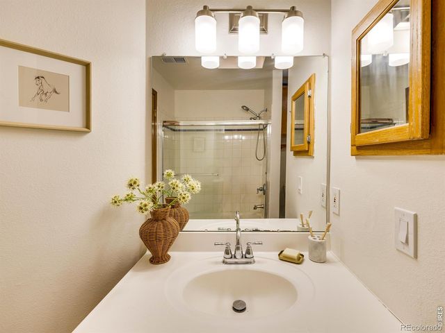 2960 Shadow Creek Drive 302, Boulder, CO 80303